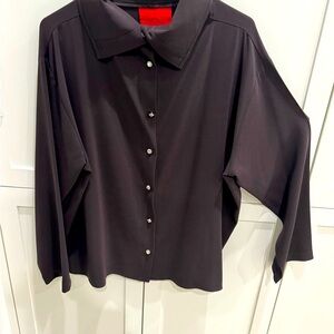 ladies dark purple. Gorgeous rhinestone buttons Slightly flared. Smoke free